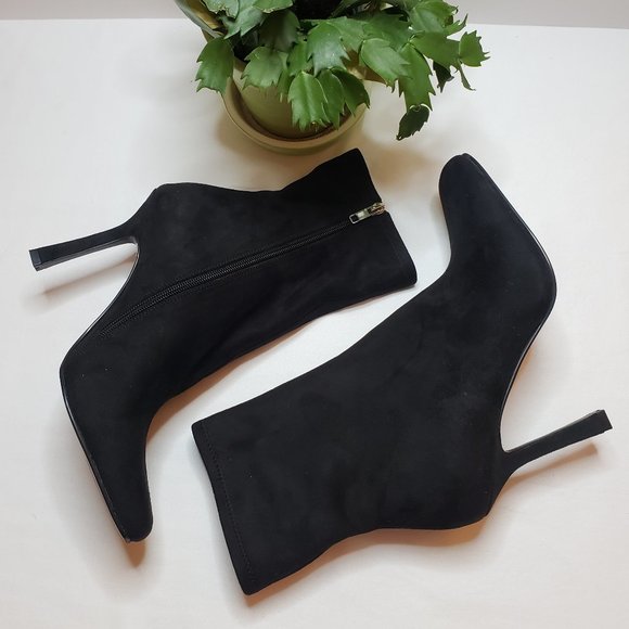Steve Madden Shoes - STEVE MADDEN Favour Booties Black Microsuede Size 9M New